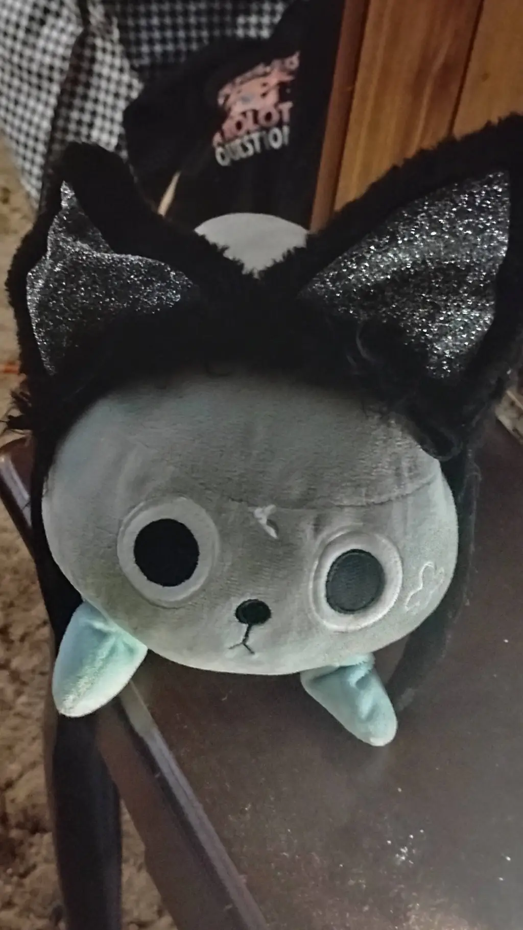 ai character: Iris lyrics background