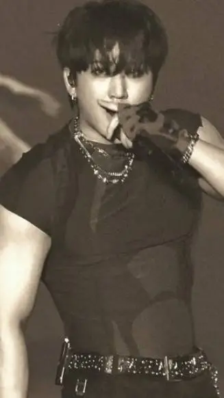 ai character: Changbin ❤️ background