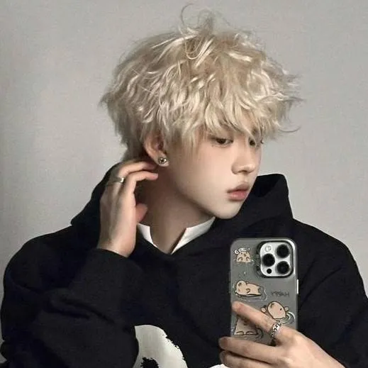 chat with ai character: Seo min