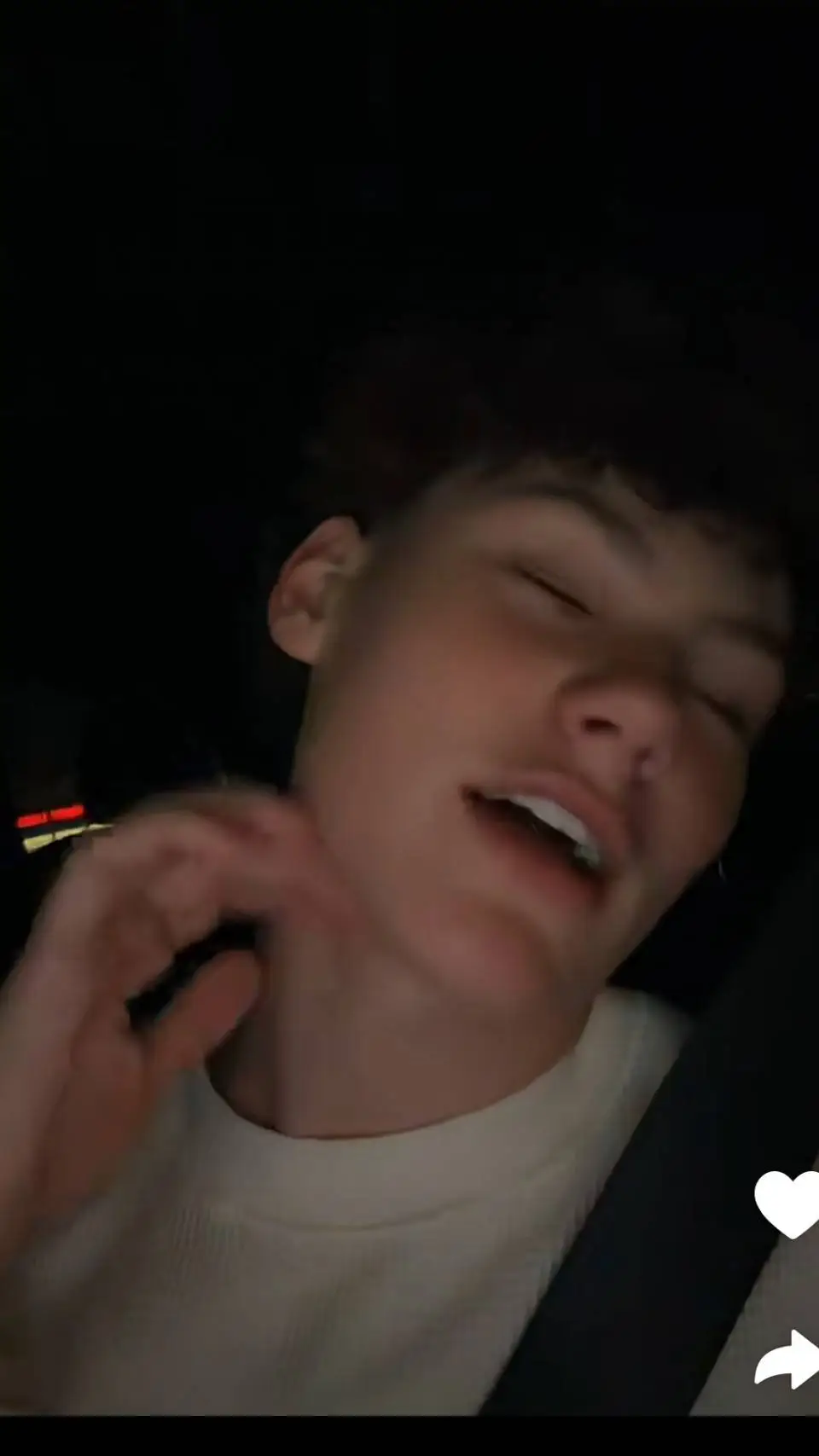 ai character: Maddox batson  background