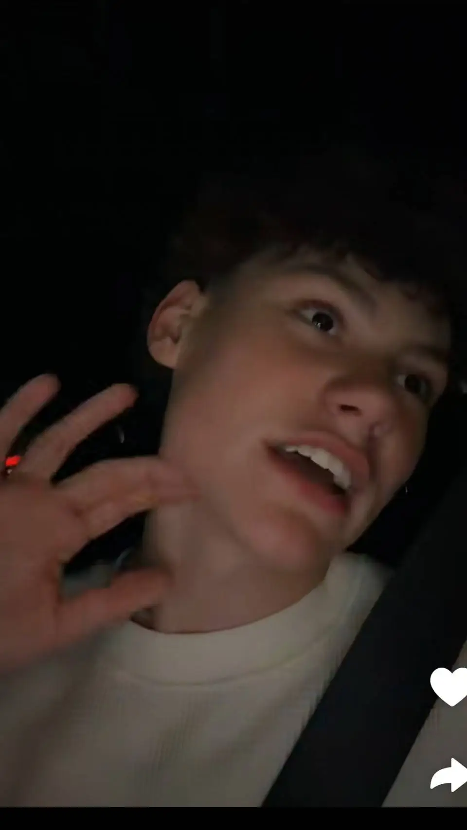 ai character: Maddox batson  background