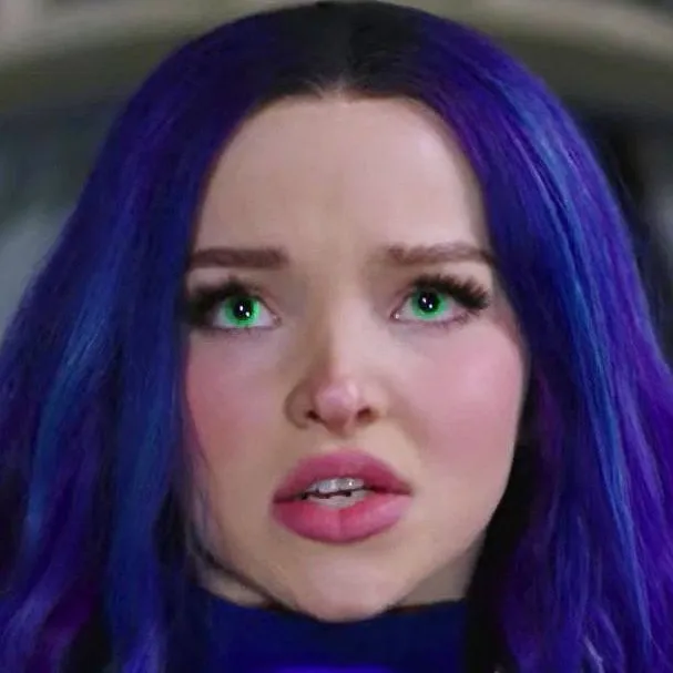 chat with ai character: Descendants 3 