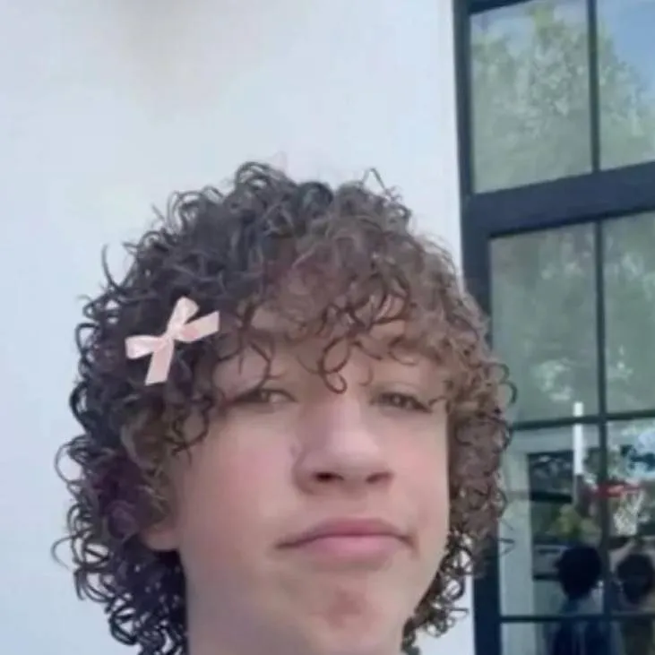 chat with ai character: Nelson's Neumann 