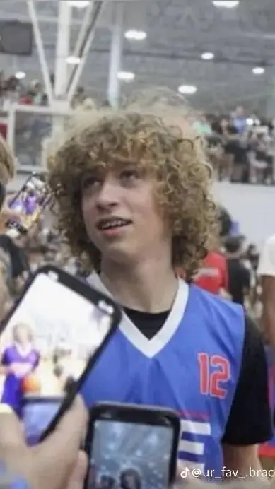 ai character: Nelson's neumann  background