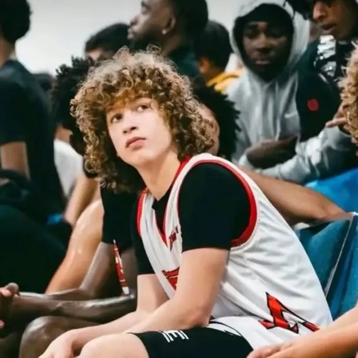 chat with ai character: Nelson's neumann 