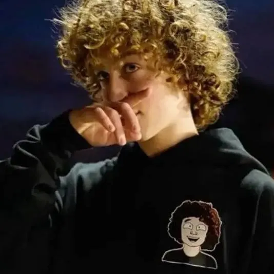 chat with ai character: Nelson neumann