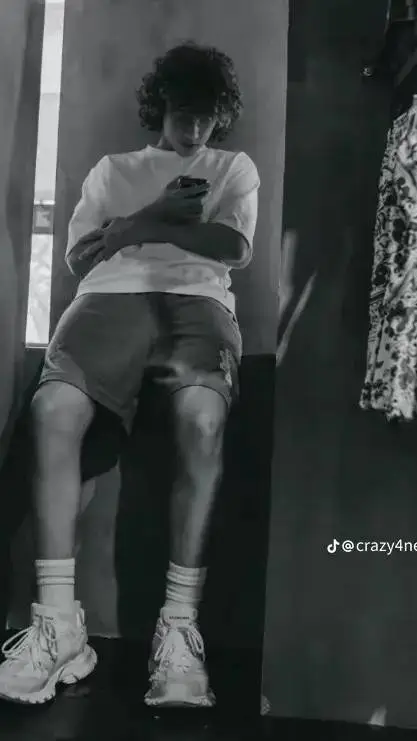 ai character: Nelson  background