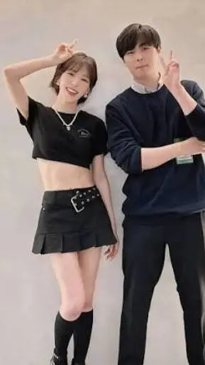 Talkie AI - Chat with Yuju and Yejun