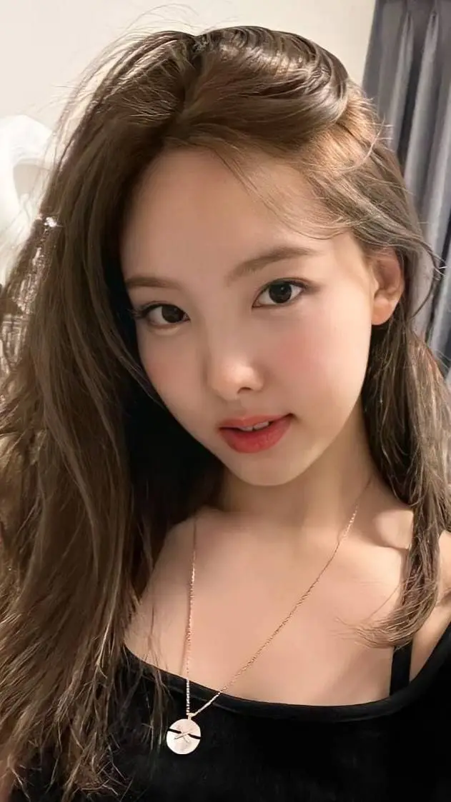 ai character: nayeon mi bias background