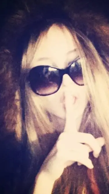 ai character: Elize background