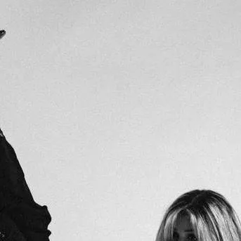 chat with ai character: Model job!!