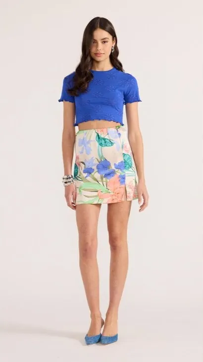 ai character: Clara my kid  background