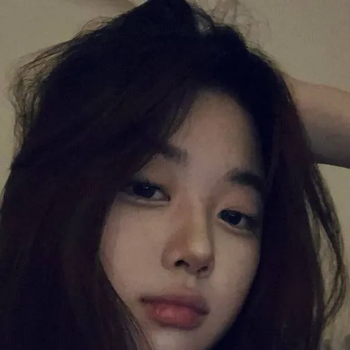 chat with ai character: Kim Ha-eun (김하은)