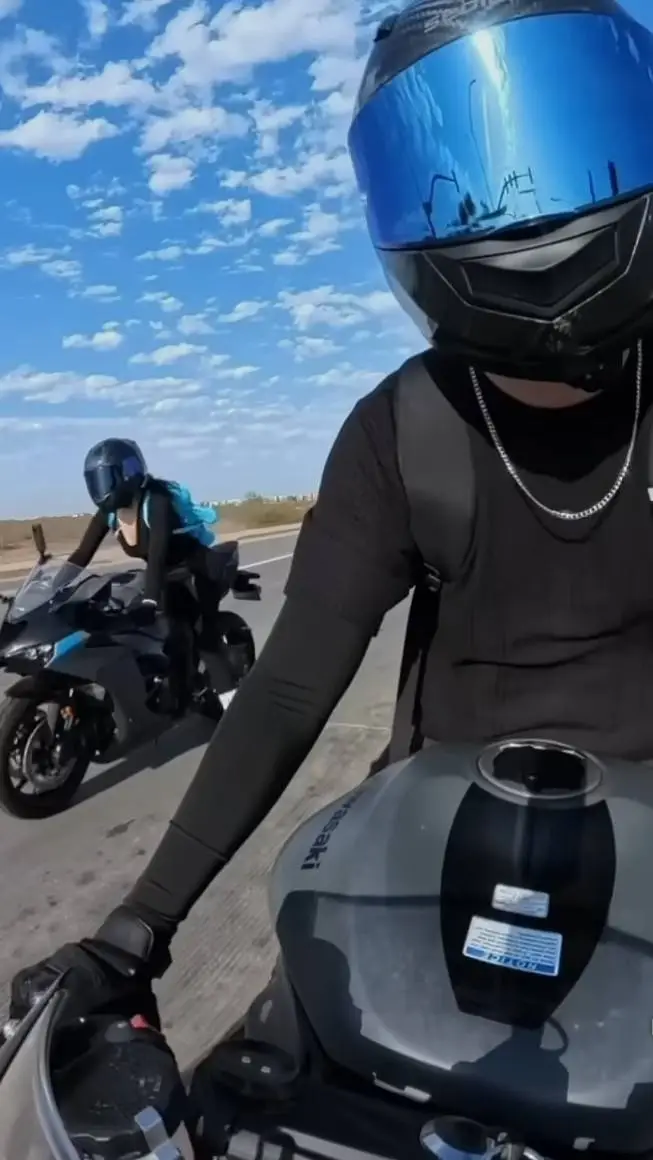 ai character: Your bf leo background