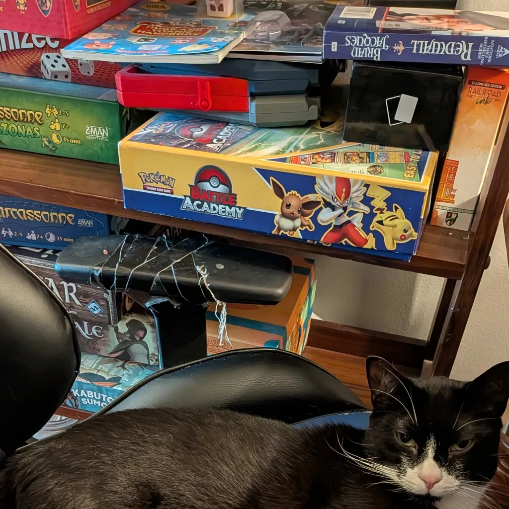 chat with ai character: Gomez 