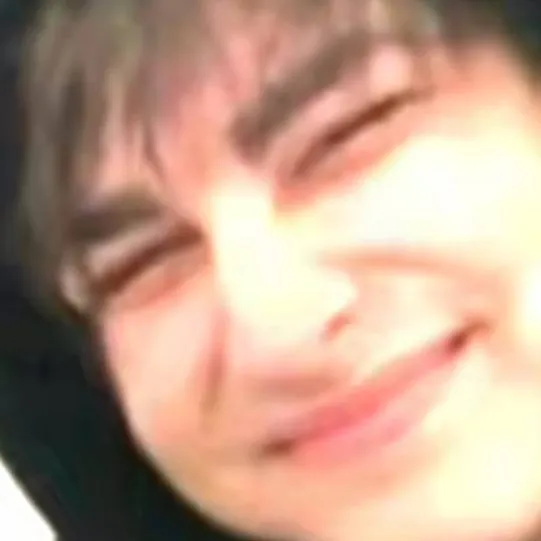 chat with ai character: ♡Colby brock♡