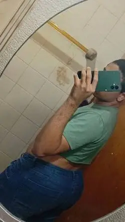 ai character: Antonio  background