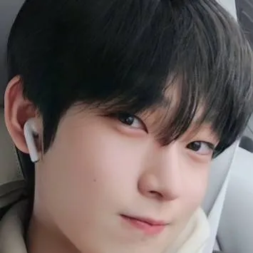chat with ai character: 🍏💘~Sunoo~🍏💘
