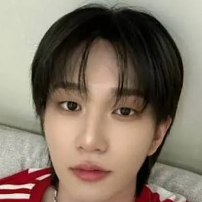 chat with ai character: 👤¿Theo?👤