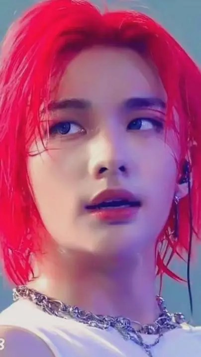 ai character: 🏙️💥~Hyunjin~💥🏙️ background