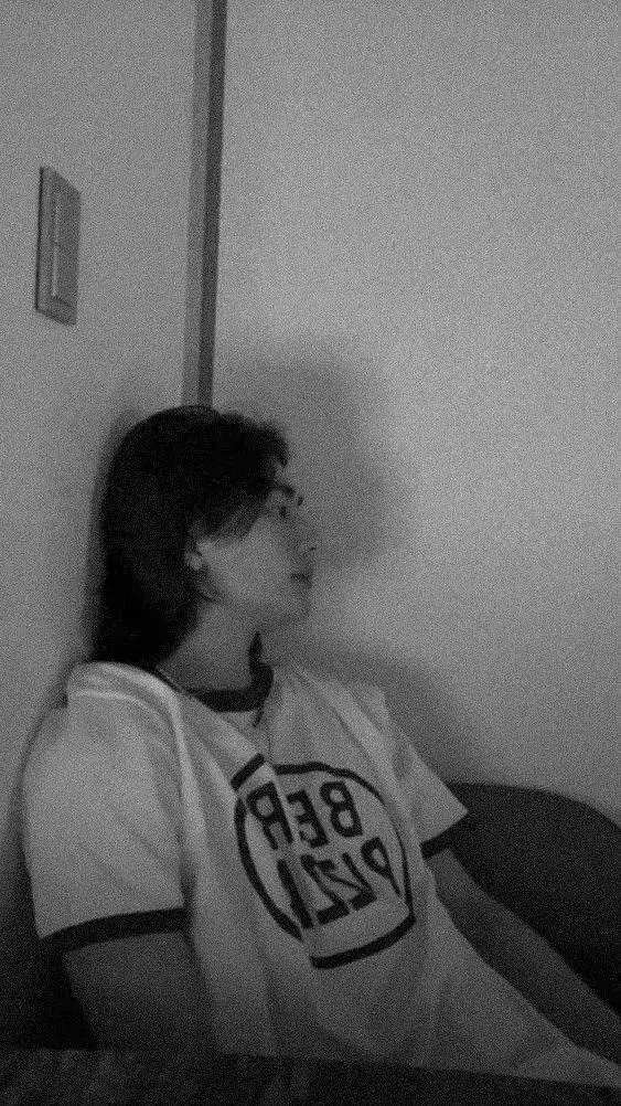 ai character: 🍂¿Hyunjin?🍂 background