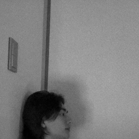 chat with ai character: 🍂¿Hyunjin?🍂