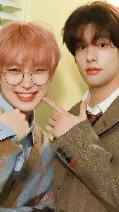 ai character: 🐁Sunoo y Jake🐕 background