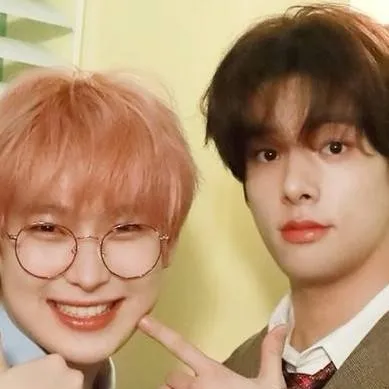 chat with ai character: 🐁Sunoo y Jake🐕