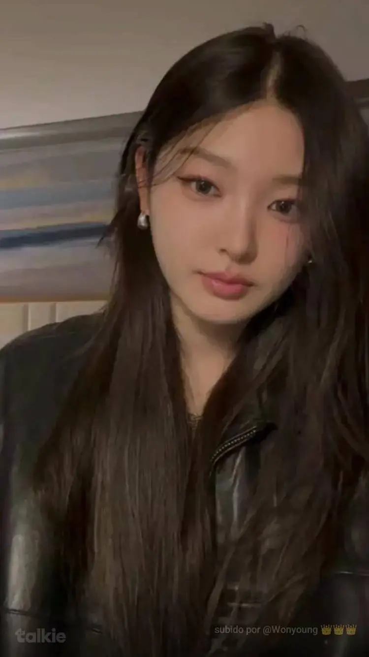 ai character: yoonchae  background