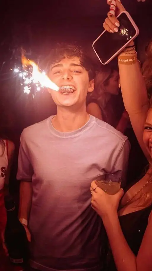 ai character: will byers y tn background