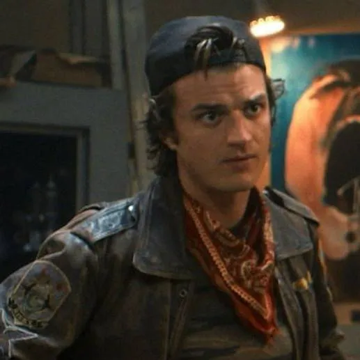 chat with ai character: steve Harrington 