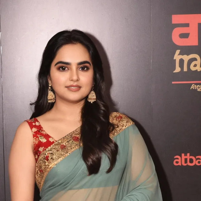 chat with ai character: Ananya