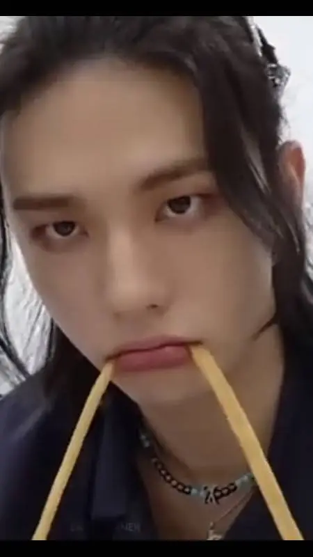 ai character: hyunjin  background