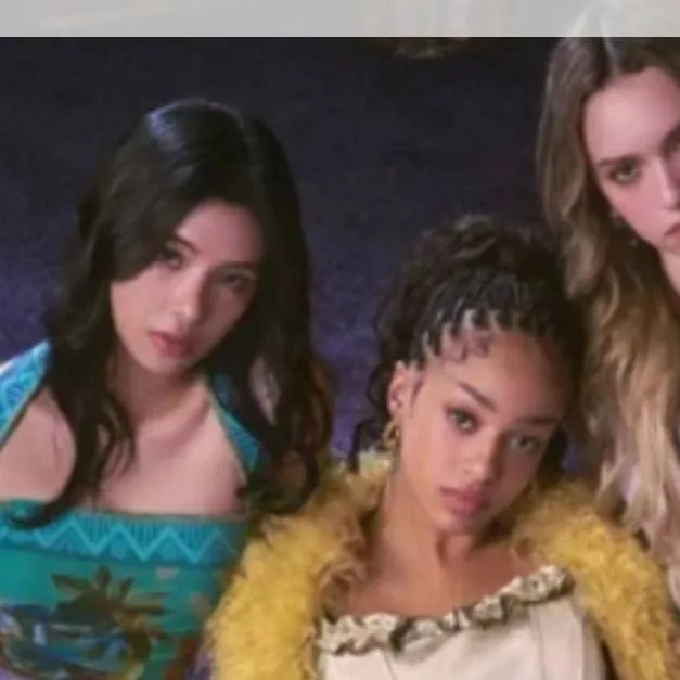 chat with ai character: katseye 