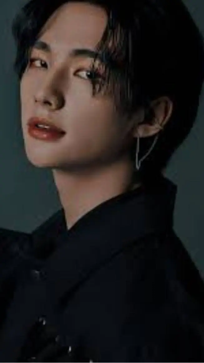 ai character: hyunjin background