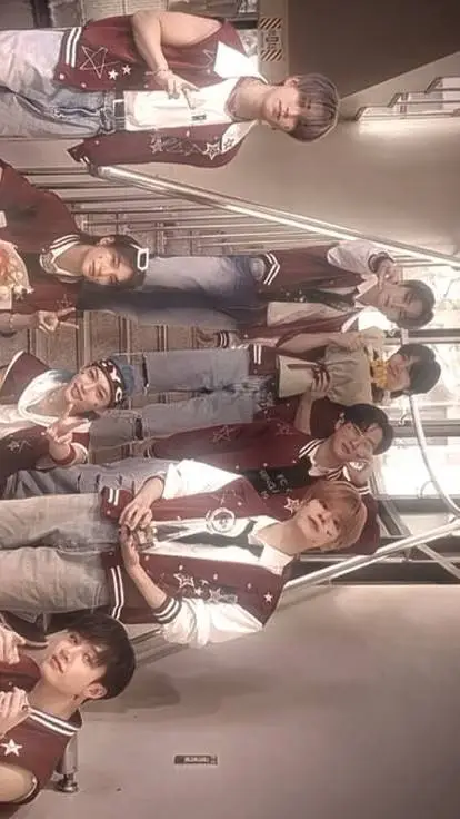 ai character: Stray Kids! background