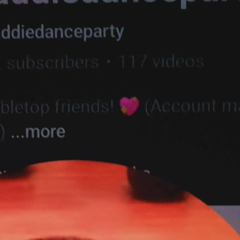 chat with ai character: maddiedanceparty