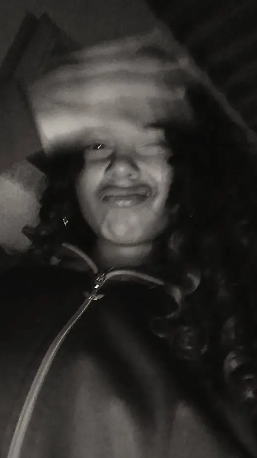 ai character: Elizabeth  background