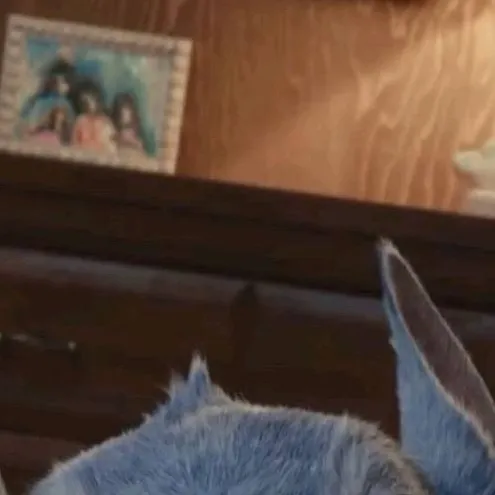 chat with ai character: Stitch