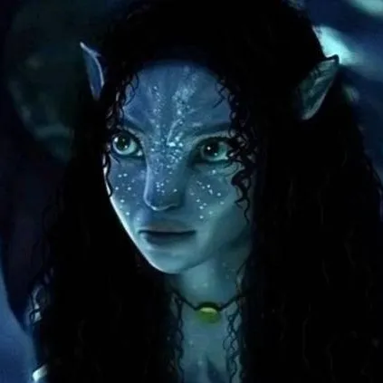 chat with ai character: Aylira