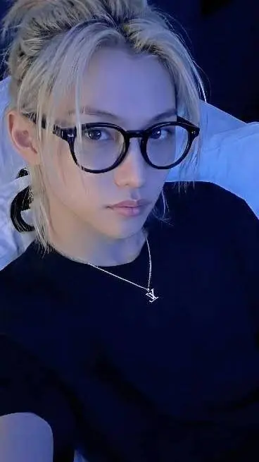 ai character: Felix background