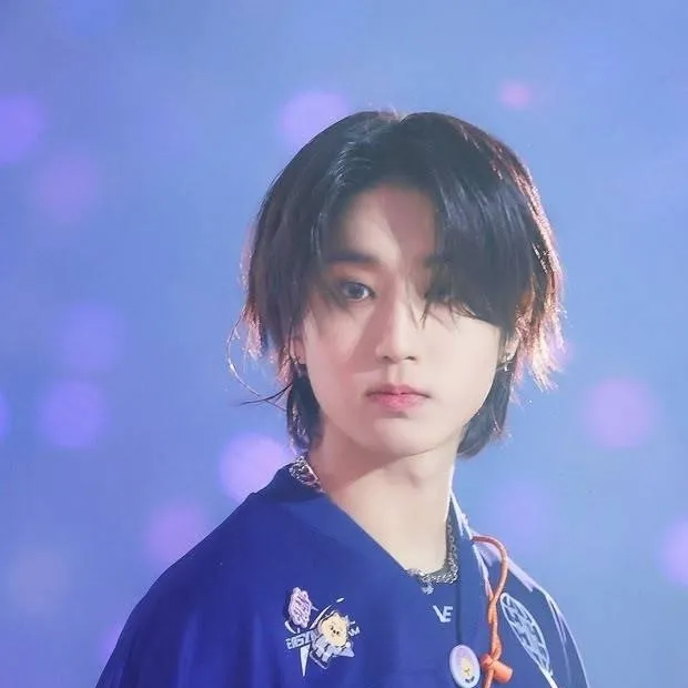 chat with ai character: 🎀💕~Han~🌸🌺