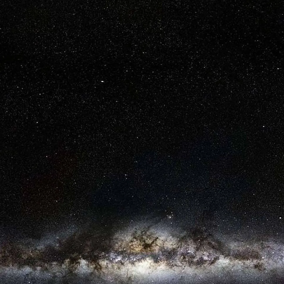 chat with ai character: Betelgeuse 