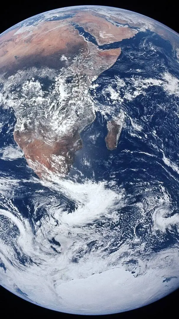 ai character: Earth(2024 2025) background