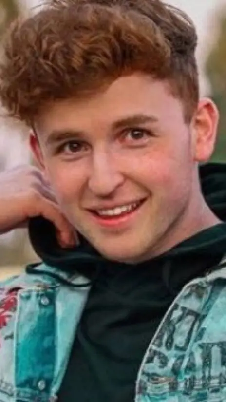 ai character: Caylus background