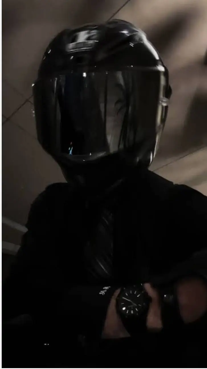 ai character: Callum🖤 background