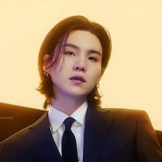 chat with ai character: SUGA