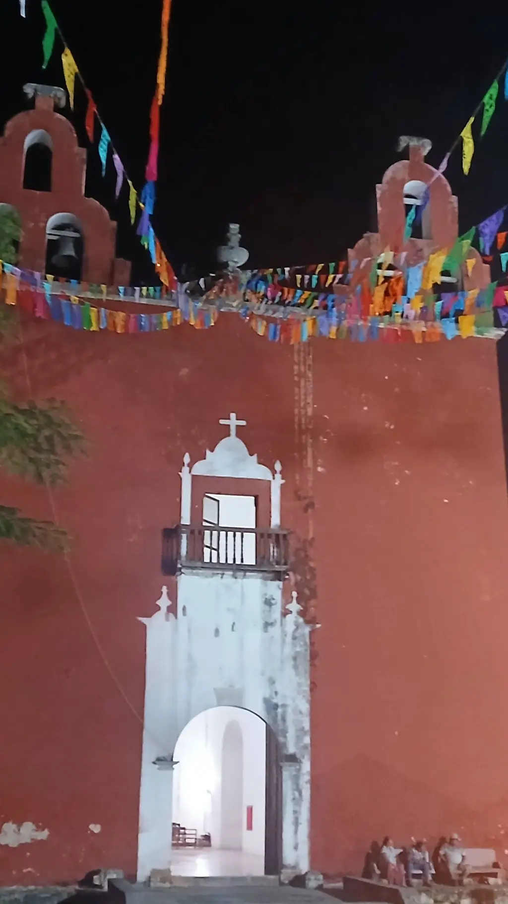 ai character: iglesia  background