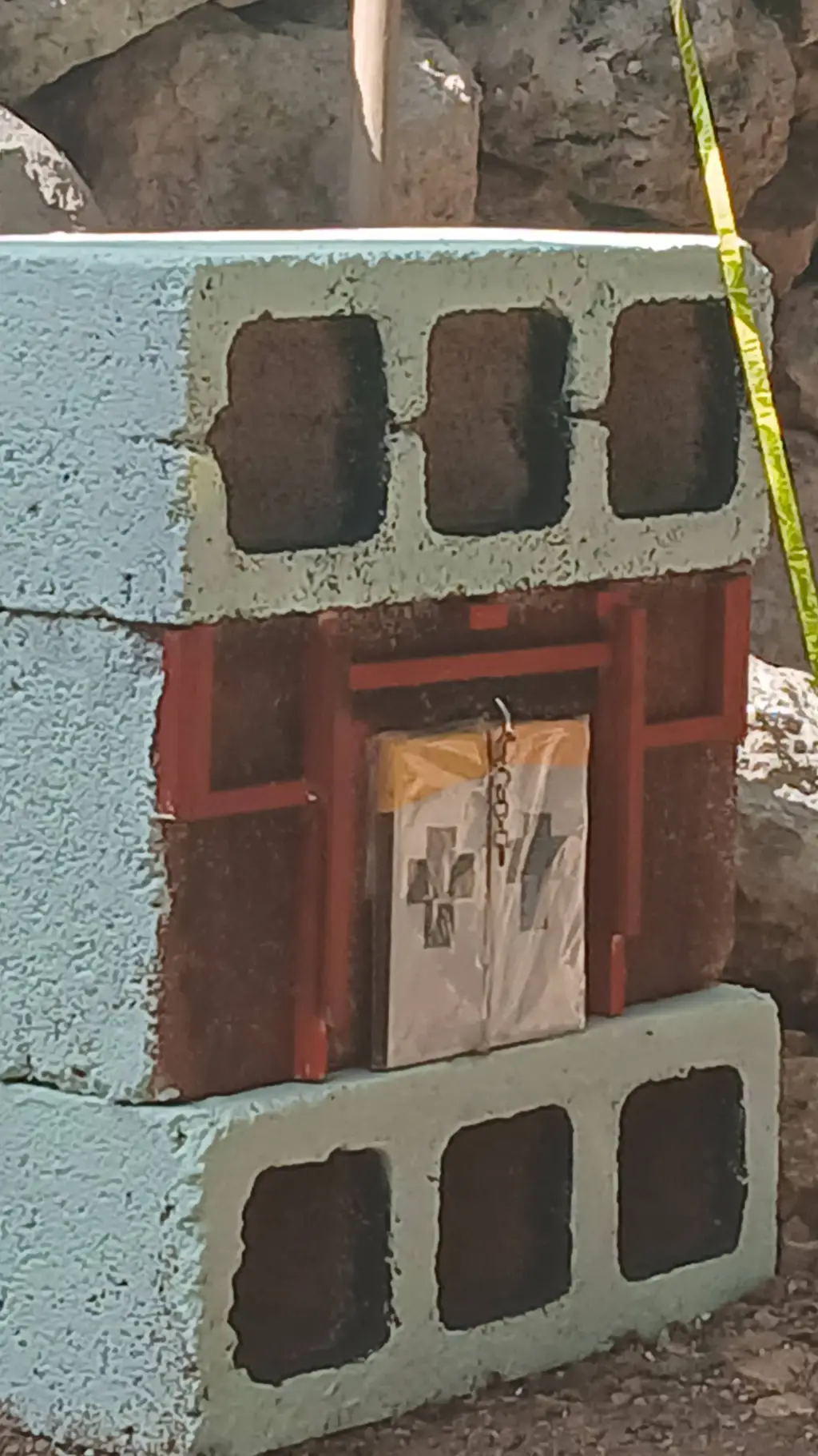 ai character: misa del templo   background