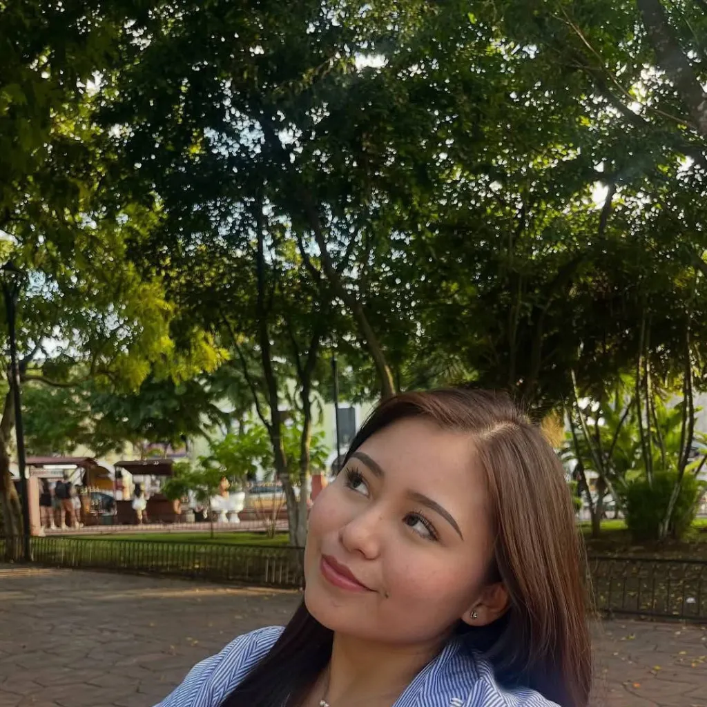 chat with ai character: daniela santos 